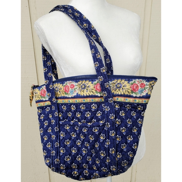 SOLD Vera Bradley vintage retired Maison Blues bag - Picture 2 of 10